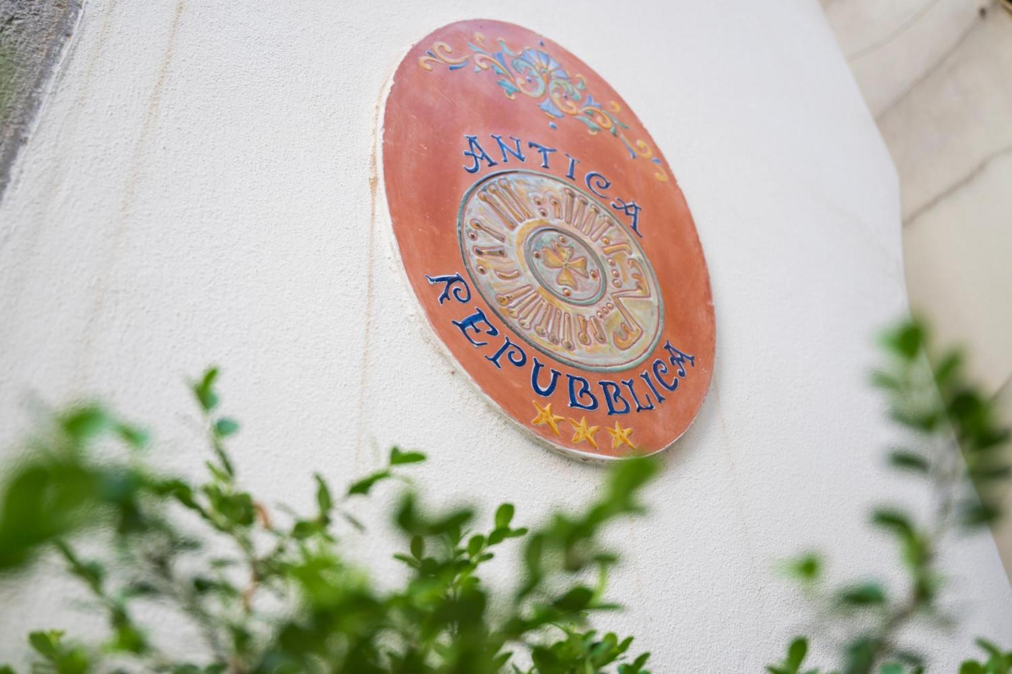 Hotel Antica Repubblica In Amalfi Center At 100Mt From The Sea Экстерьер фото